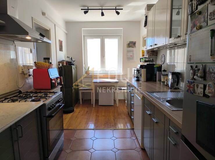 Mali Lošinj, 82.09m2, 3skl, blizina mora! — fotografija 3