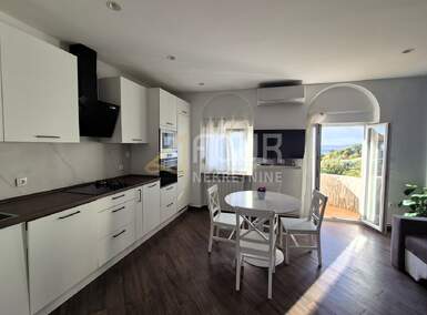 Trosoban stan Kozala, Rijeka 50m² - 800 € | SveHrNekretnine