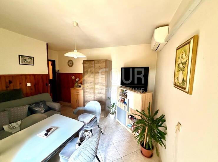 Istra, Rovinj, 2s+db, 50m2, balkon, pogled na more — fotografija 2