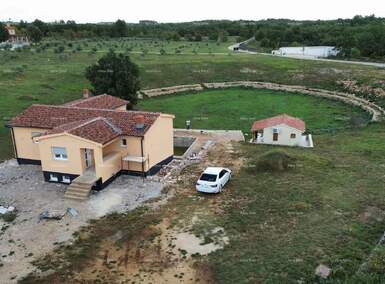 Kuća, Svetvinčenat 237m² - 395.000 € | SveHrNekretnine