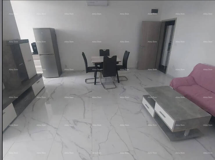 Na prodaju je stan površine 66 m², smješten u  pulskom naselju Stoja. 
S...