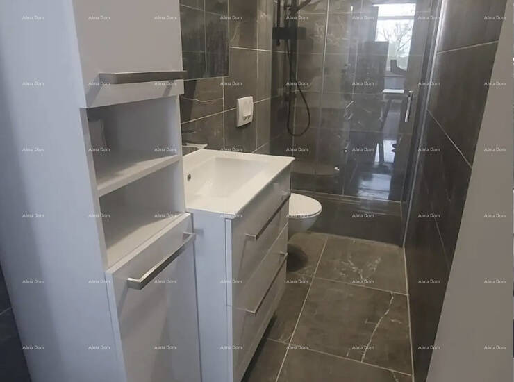 Na prodaju je stan površine 66 m², smješten u  pulskom naselju Stoja. 
S... — fotografija 5