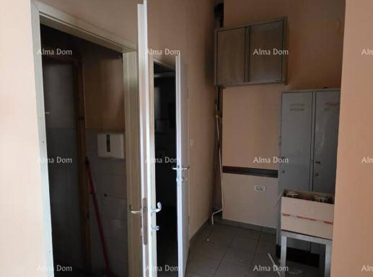 Pula – Ugostiteljski poslovni prostor 60 m², Veruda, prizemlje

Prodaje ... — fotografija 5