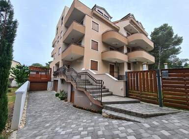 Dvosoban stan, Premantura 304m² - 550.000 € | SveHrNekretnine