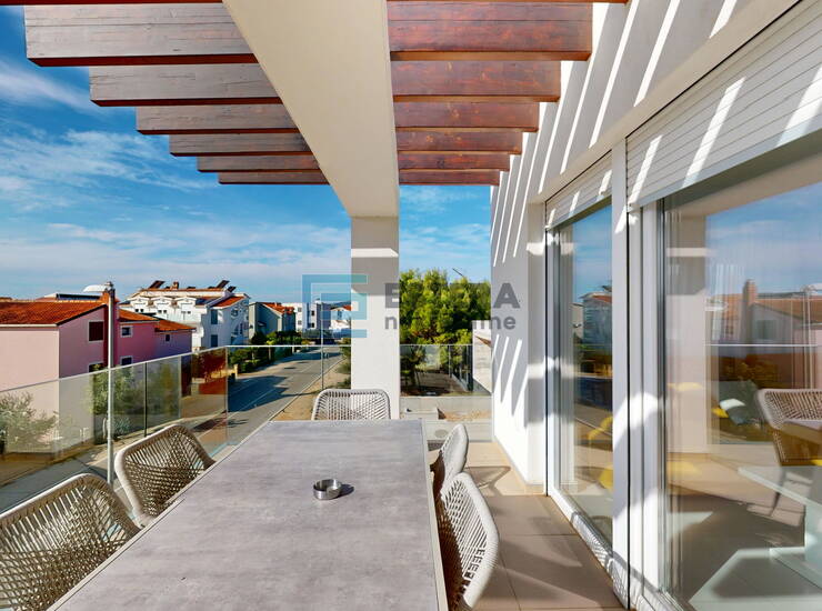 Apartman S4 96 m2 PRODAJA Srima, 1. kat, parking, bazen