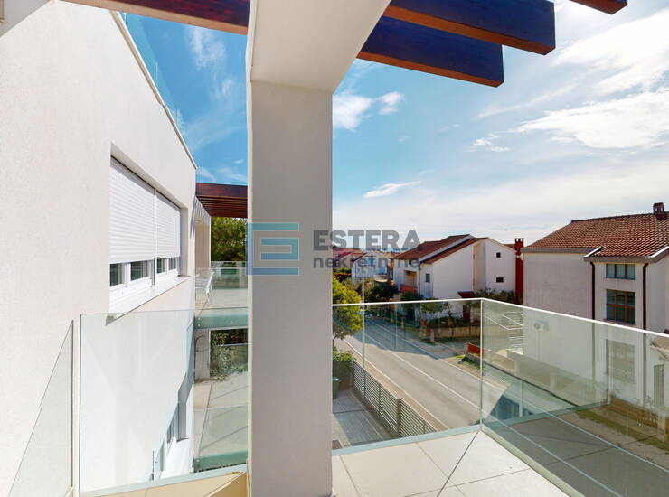 Apartman S4 96 m2 PRODAJA Srima, 1. kat, parking, bazen — fotografija 2