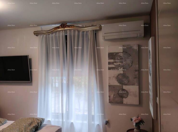 Ovaj luksuzni stan u Puli savršeno spaja moderni dizajn i blizinu mora. Sm... — fotografija 10