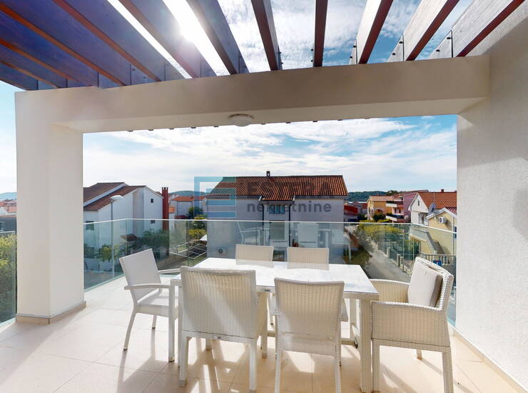 Apartman S5 104 m2 PRODAJA Srima, 2. kat, parking, pogled na more, bazen