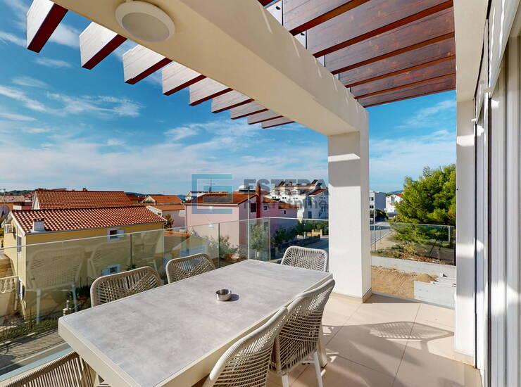 Apartman S4 94 m2 PRODAJA Srima, 2. kat, parking, bazen