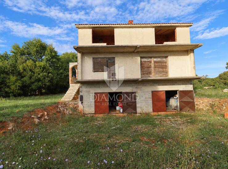 Šišan, Kuća s 4.824 m² zemljišta — fotografija 2