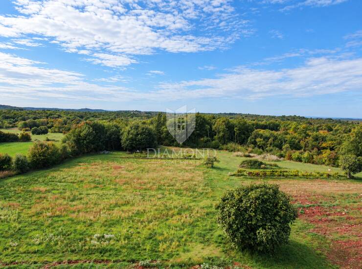 Sveti Lovreč okolica ,građevinska parcela u mirnom okruženju