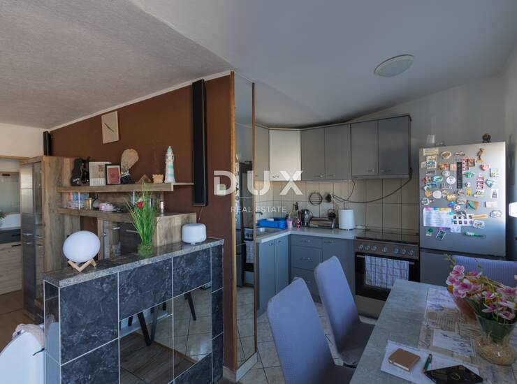 Šibenik, Baldekin, trosobni stan, 51,60 m² — fotografija 2