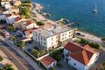 BRODARICA, ŠIBENIK, PRVI RED UZ MORE, PREDIVAN 2S+DB STAN — fotografija 2