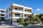 BRODARICA, ŠIBENIK, PRVI RED UZ MORE, PREDIVAN 2S+DB STAN — fotografija 6
