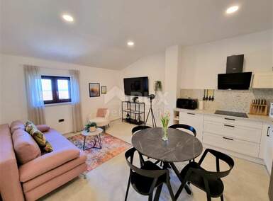 Trosoban stan, Poreč, prodaja, 250000 €, 57 m2