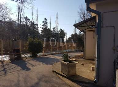 Poslovni prostor, Crikvenica, prodaja, 300000 €, 200 m2