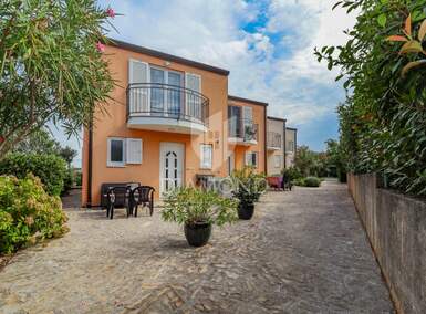 Kuca, Poreč, prodaja, 360000 €, 105 m2