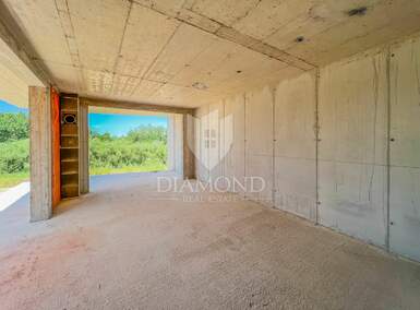 Dvosoban stan, Umag, prodaja, 270000 €, 61 m2