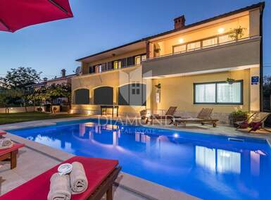 Kuca, Svetvinčenat, prodaja, 830000 €, 320 m2