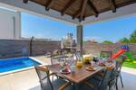 Kuca, Pula, Šikići, prodaja, 570000 €, 145 m2