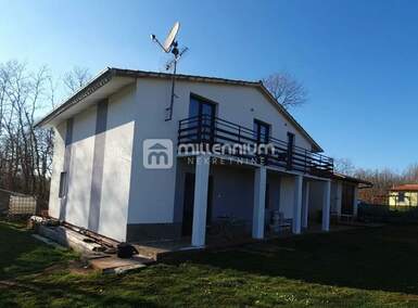 Kuca, Poreč, prodaja, 330000 €, 200 m2