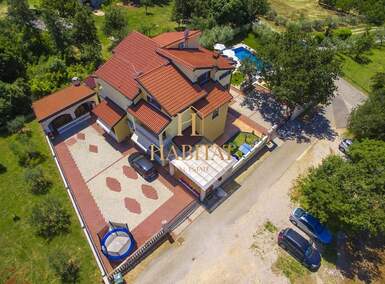 Kuca, Umag, prodaja, 850000 €, 550 m2