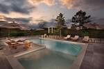 Poslovni prostor, Motovun, prodaja, 2200000 €, 30000 m2