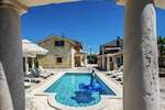 Kuca, Dobrinj, Tribulje, prodaja, 1300000 €, 550 m2