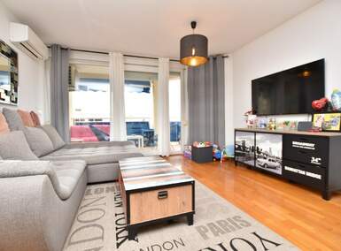 Trosoban stan, Poreč, prodaja, 255000 €, 67 m2