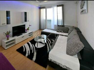 Trosoban stan, Rijeka, Turnić, najam, 1400 €, 79 m2