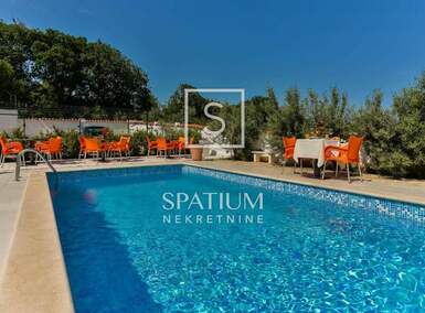 Kuca, Medulin, prodaja, 1200000 €, 325 m2