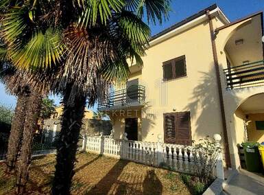 Kuca, Poreč, prodaja, 495000 €, 165 m2