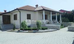 Kuca, Jelenje, Dražice, prodaja, 650000 €, 400 m2