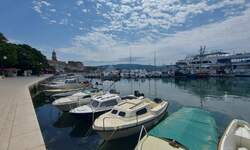 Poslovni prostor, Krk, najam, 1200 €, 23 m2