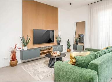 Trosoban stan, Poreč, prodaja, 380000 €, 64 m2