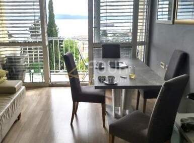 Trosoban stan, Rijeka, Donja Vežica, najam, 750 €, 64 m2