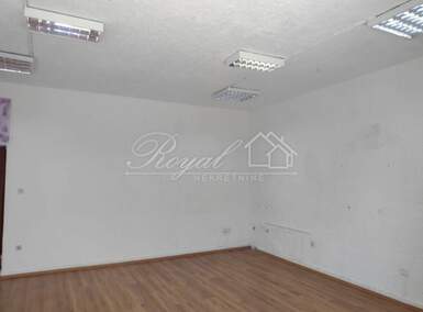 Poslovni prostor, Rijeka, Martinkovac, najam, 340 €, 30 m2