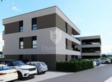 Trosoban stan, Pula, Centar, prodaja, 261000 €, 71 m2