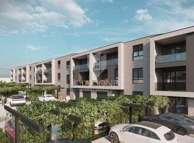 Cetvorosoban stan, Pula, Valdebek, prodaja, 325000 €, 129 m2