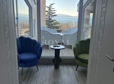 Cetvorosoban stan, Rijeka, Turnić, najam, 2000 €, 98 m2
