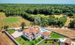 Kuca, Poreč, najam, 72917 €, 356 m2