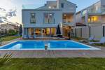 Kuca, Poreč, prodaja, 680000 €, 360 m2