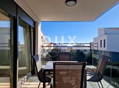 Trosoban stan, Novigrad, najam, 1300 €, 65 m2