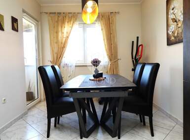 Trosoban stan, Poreč, prodaja, 270000 €, 67 m2