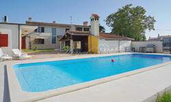 Poslovni prostor, Ližnjan, prodaja, 640000 €, 1114 m2