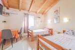 Poslovni prostor, Brtonigla, prodaja, 650000 €, 350 m2