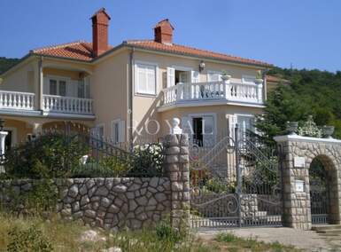 Kuca, Crikvenica, Selce, prodaja, 700000 €, 350 m2