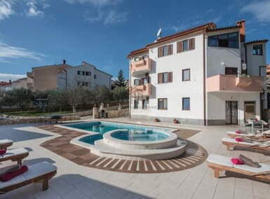 Kuca, Pula, prodaja, 1270000 €, 500 m2