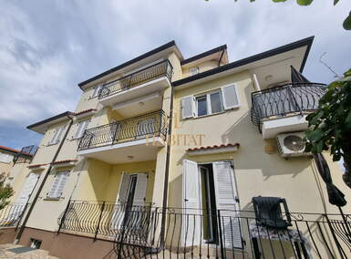 Kuca, Novigrad, prodaja, 699000 €, 373 m2