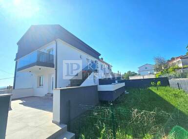 Trosoban stan, Crikvenica, prodaja, 280000 €, 64 m2